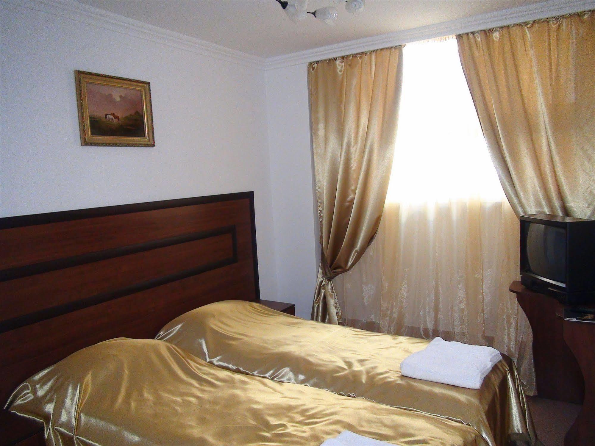 Bayterek Hotel Astana Exterior foto